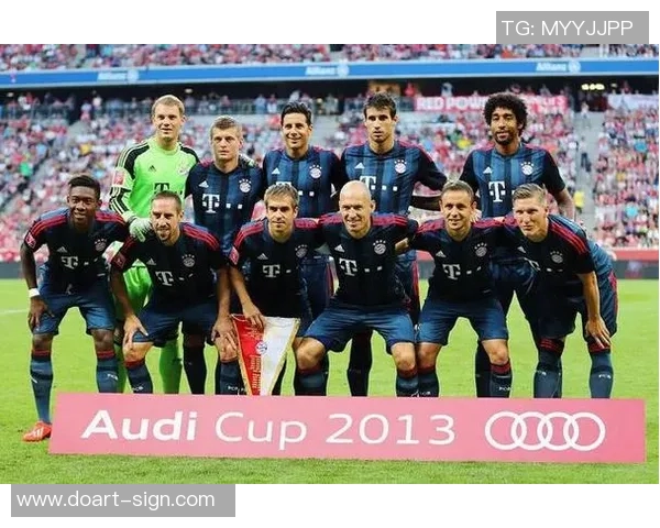 最近最火足球明星背后的故事与成就分析